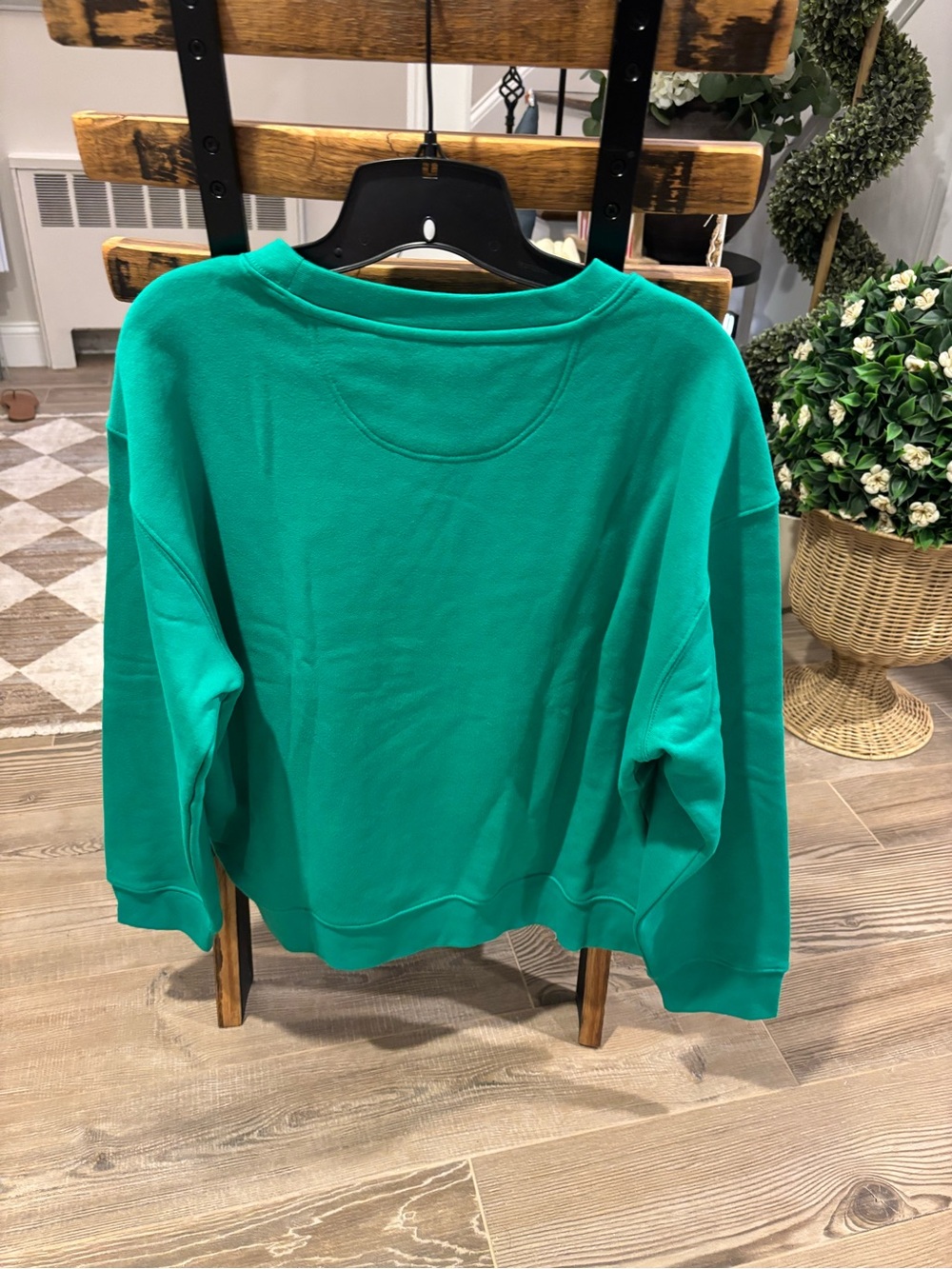 Costco's Viral Esprit Women's Green Crewneck Sweatshirt - Size Medium NWT - Picture 3 of 6